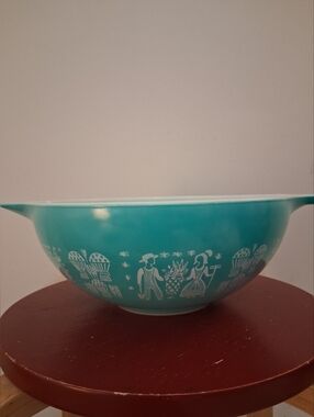 Vintage 1950's PYREX Princess Series  Turquoise Amish Butterprint Bowl